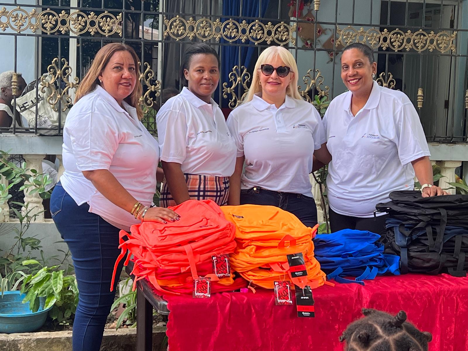 Fundación ANYMOS - Equipo y actividades